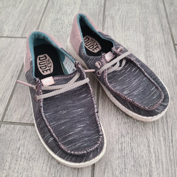 Hey Dude Wendy Girl Youth Jersey Shoes Charcoal & Pink Size Y2 / EU 34 - Picture 3 of 11